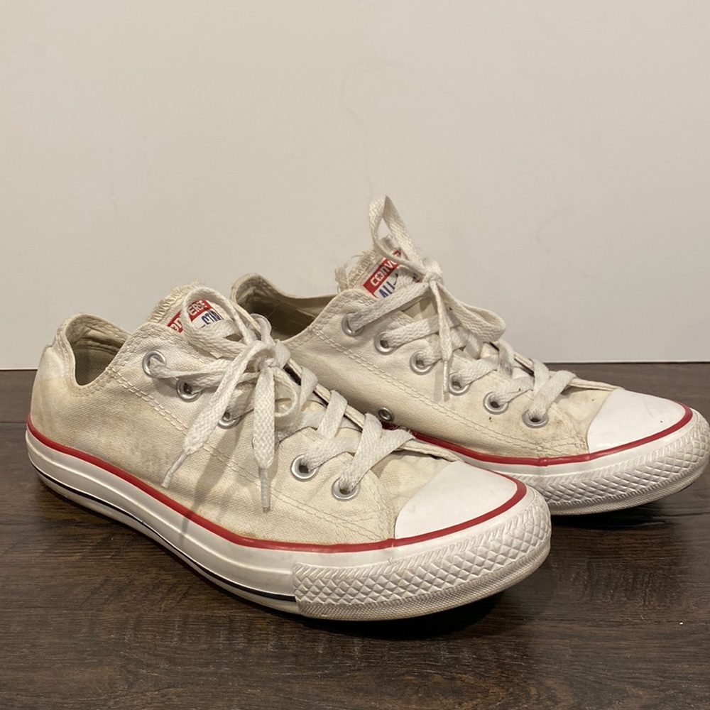 Classic low top Converse